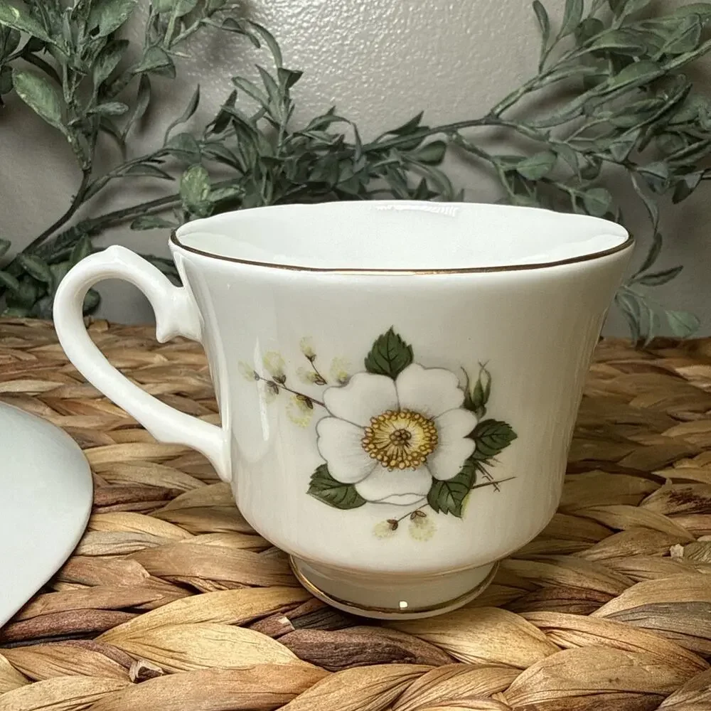 Duchess vintage bone
